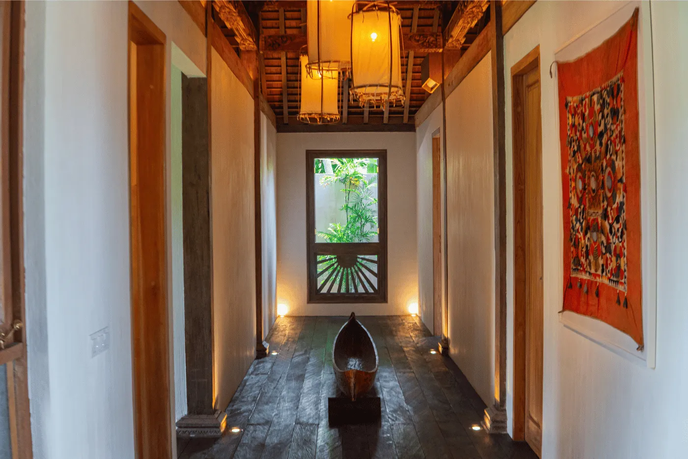 Floors, furniture, tiles and finishes handcrafted by local artisans
